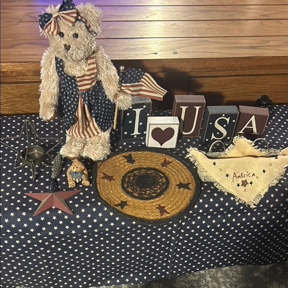 Americana Bear Decor Set with USA Blocks